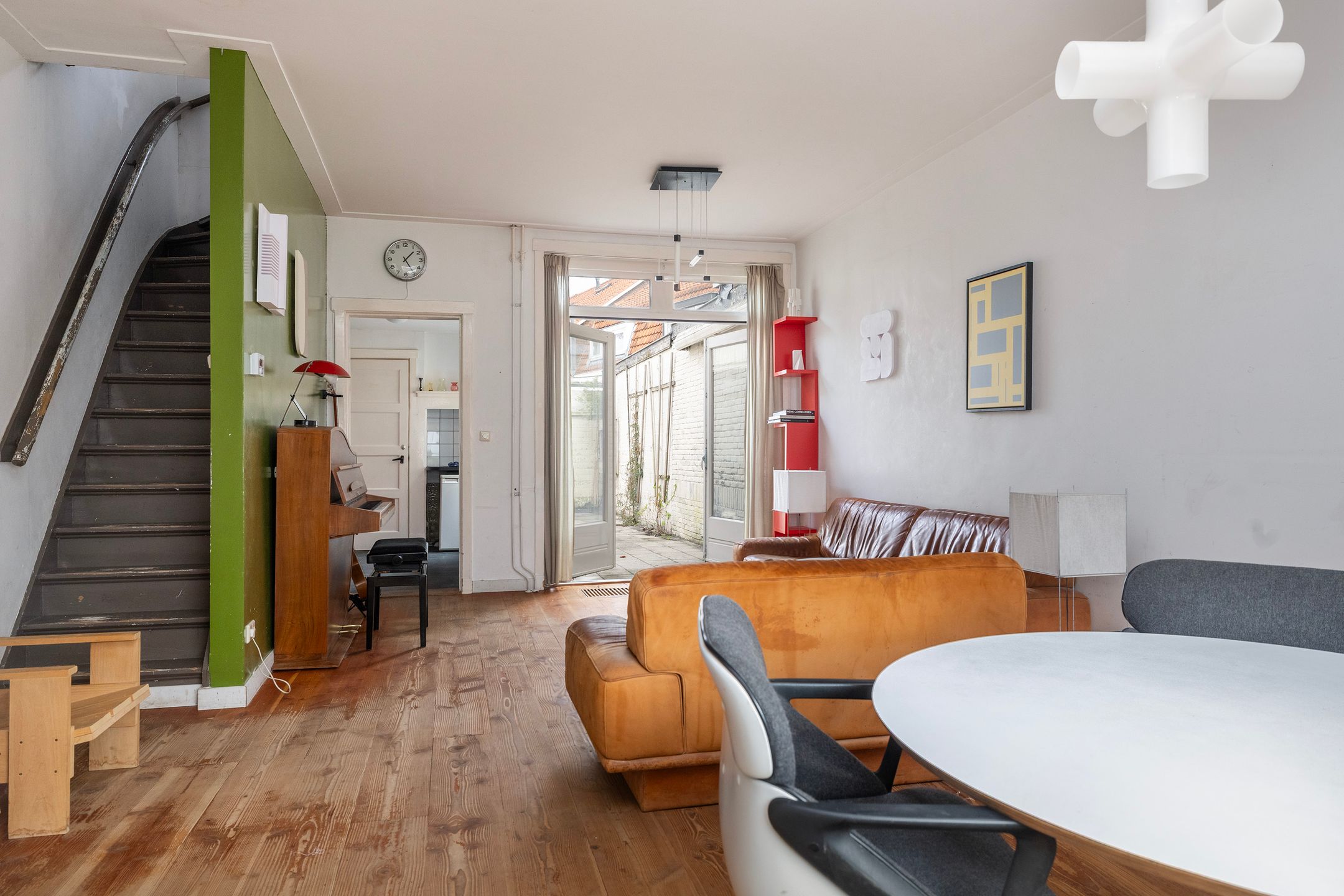 Pre-War Terraced House with Potential in Zeist — 15