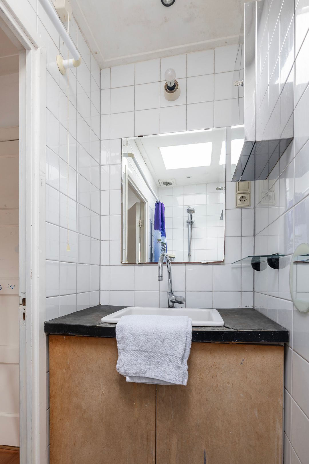 Pre-War Terraced House with Potential in Zeist — 22