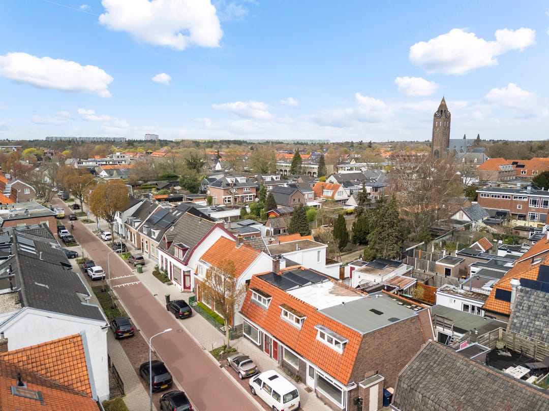 Pre-War Terraced House with Potential in Zeist — 26