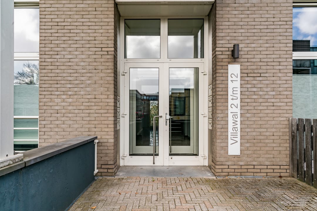Bright Corner Apartment with South-Facing Balcony Near City Center — 22