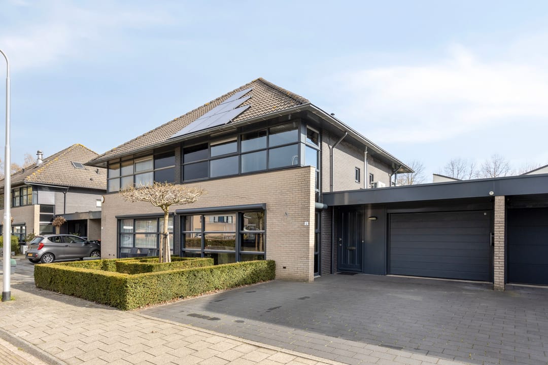 Foto 2 van Makkumplein 4