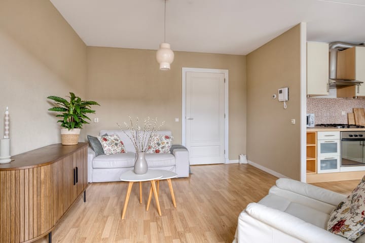 Photo 4 of Julianaplein 19