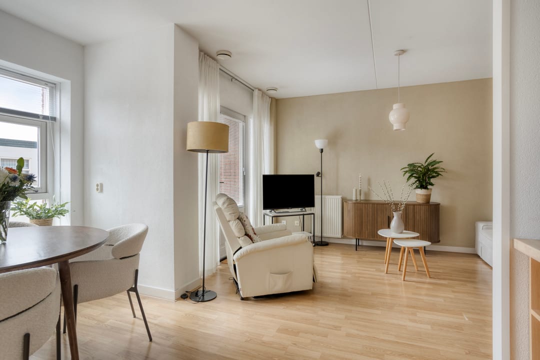 Photo 7 of Julianaplein 19