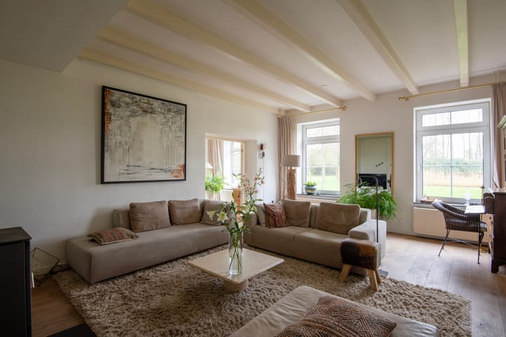 Vrijstaande woning te koop: Middelaarseweg 8, Hoevelaken