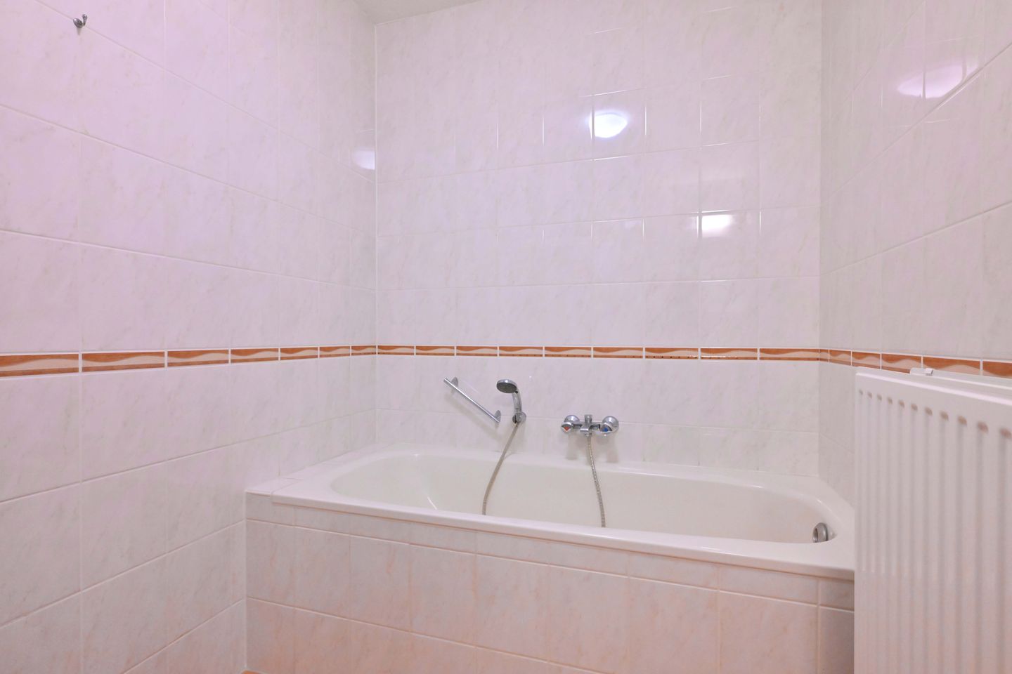 Foto 20 van Ambachtstraat 24-B