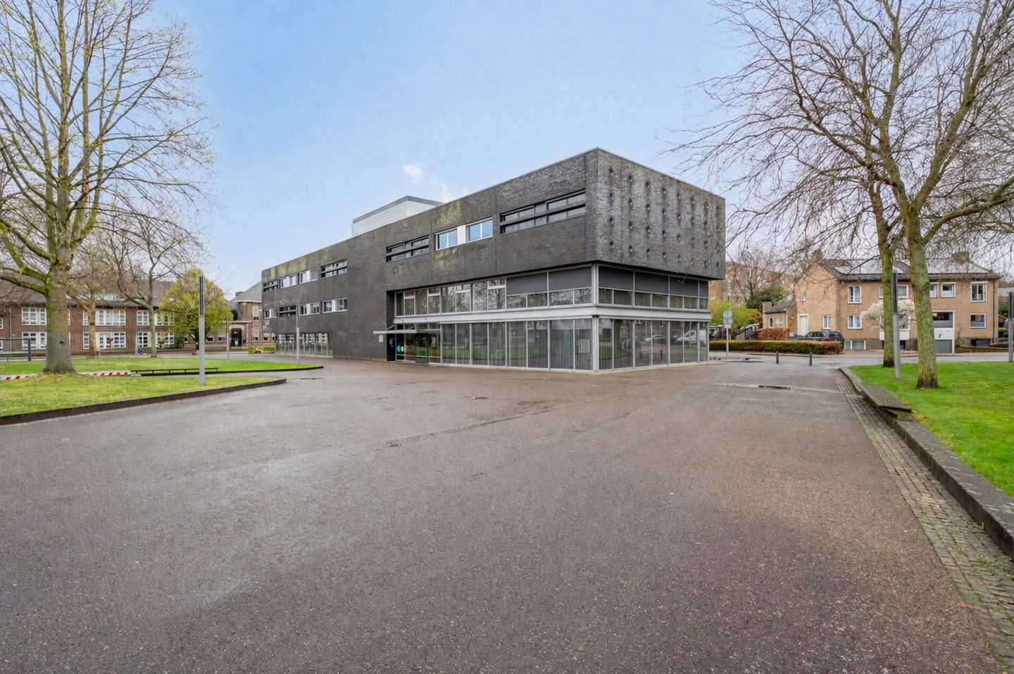 Bekijk foto 2 van Hub Dassenplein 3