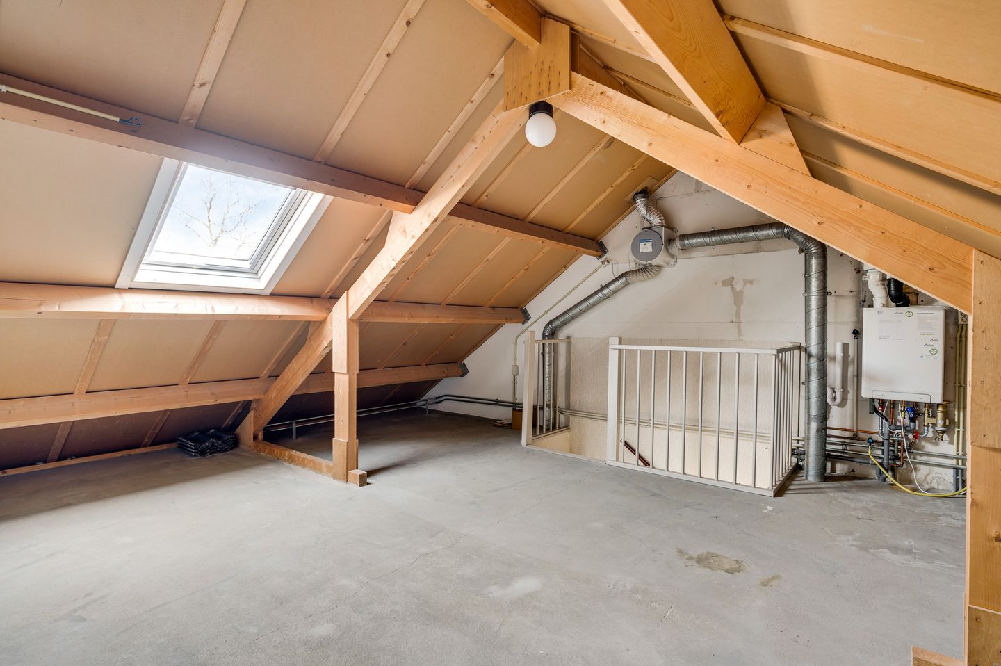 Photo 14 of Gamanderweerd 8