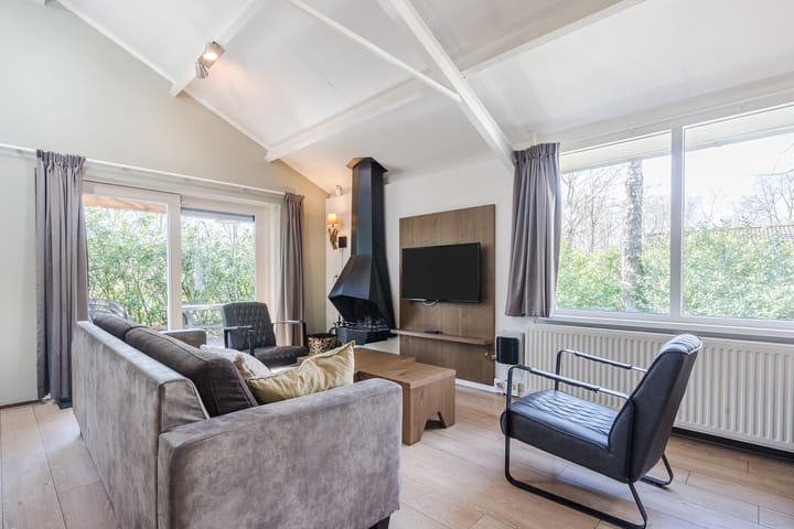 Photo 2 of Oshaarseweg 24-165