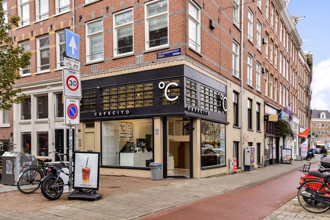 Photo 17 of Van Oldenbarneveldtstraat 64-3