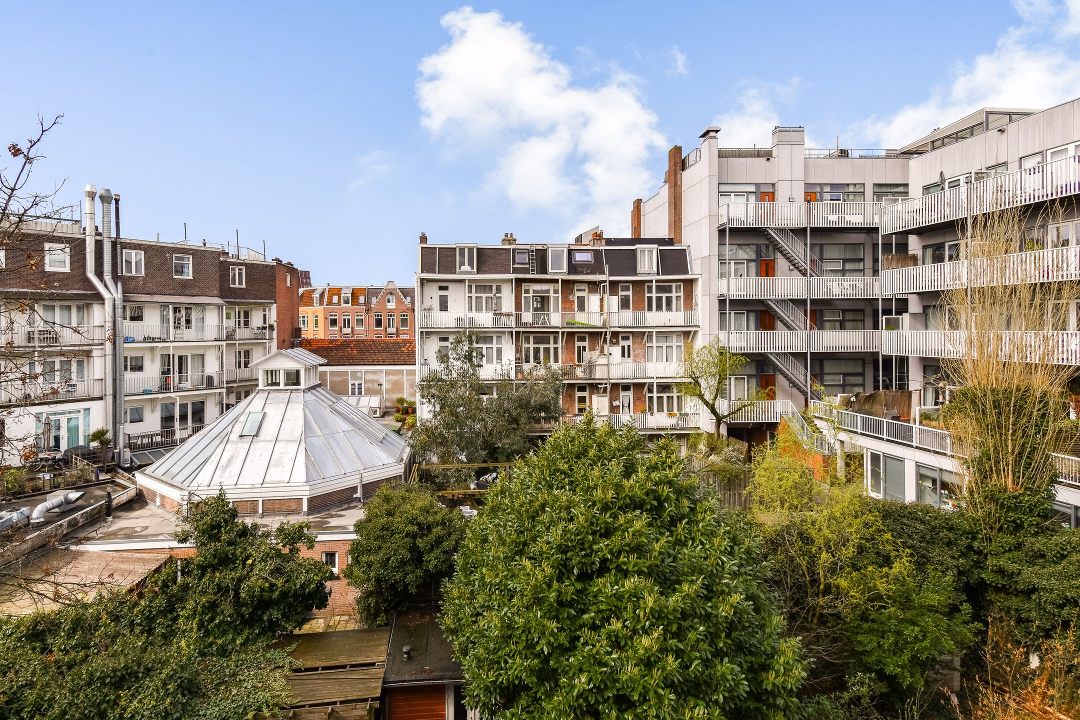 Photo 9 of Van Oldenbarneveldtstraat 64-3