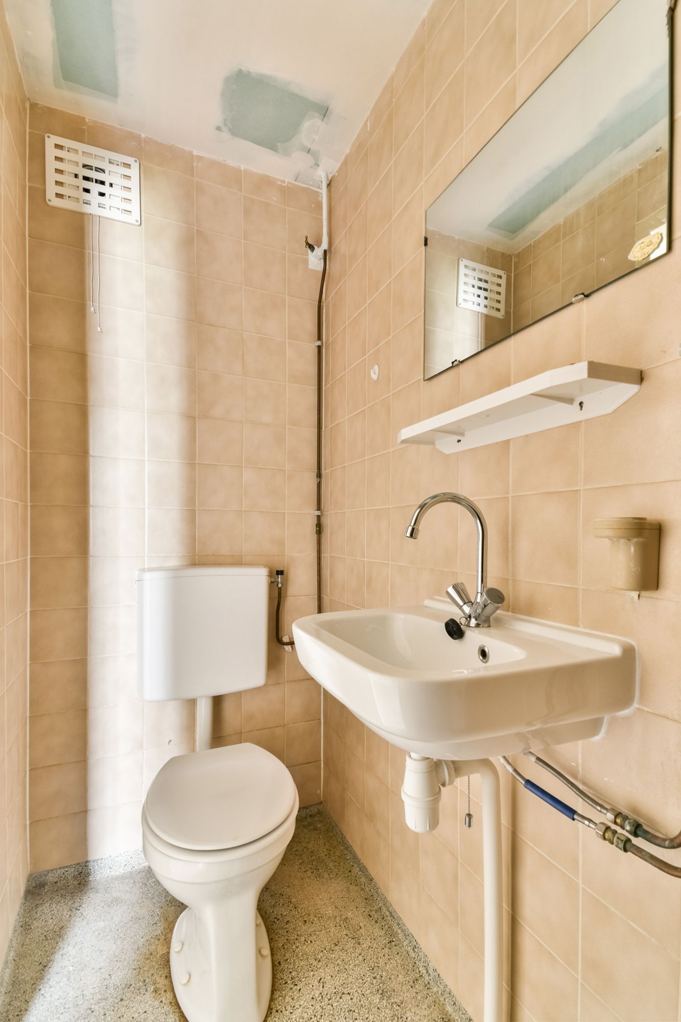 Photo 15 of Van Oldenbarneveldtstraat 64-3