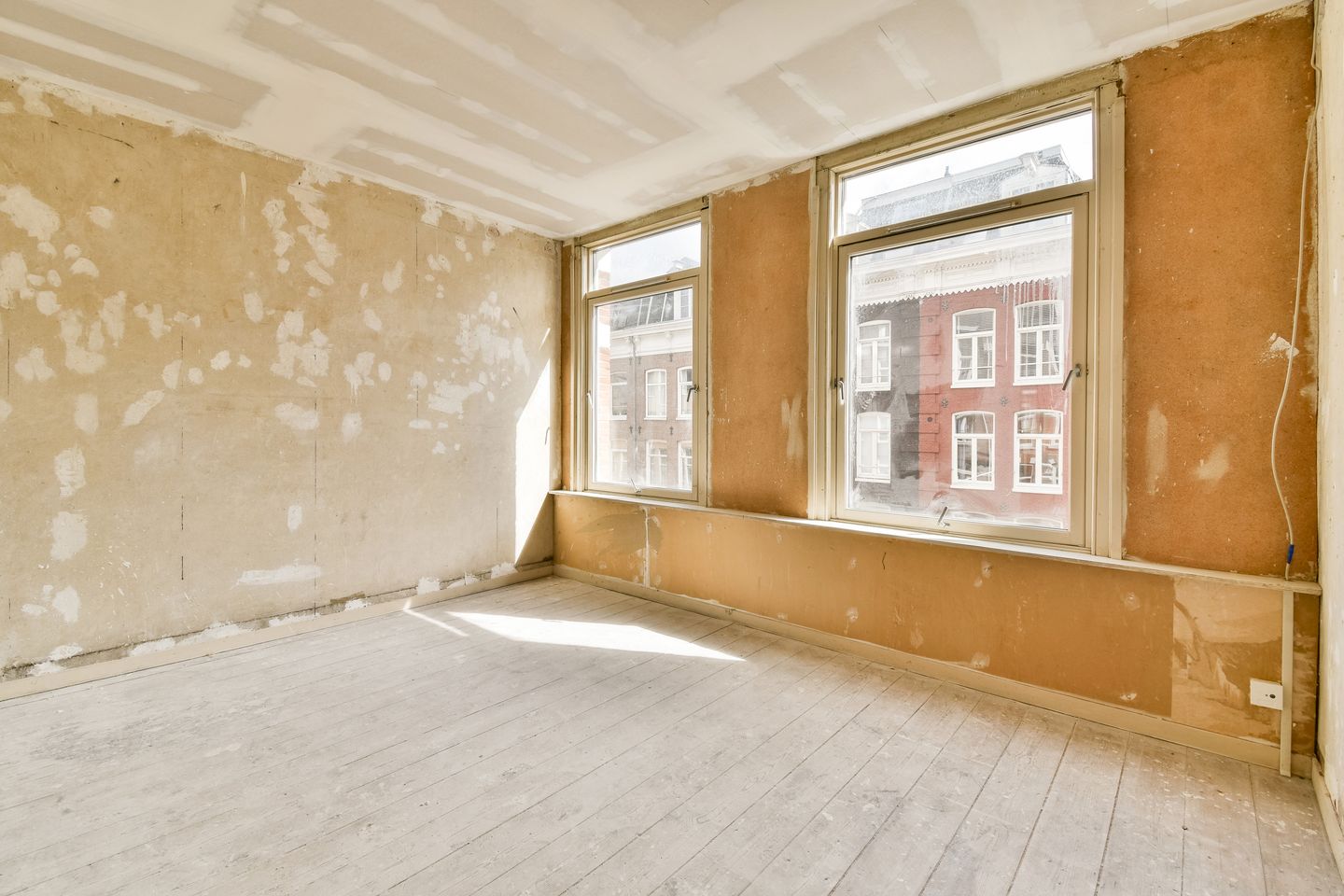 Photo 10 of Van Oldenbarneveldtstraat 64-3