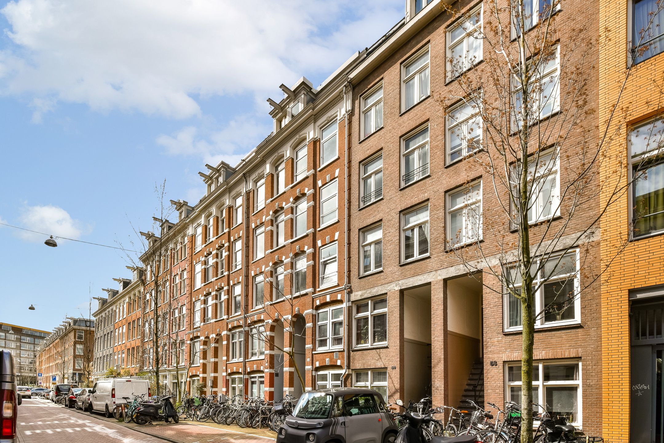 Photo 6 of Van Oldenbarneveldtstraat 64-3