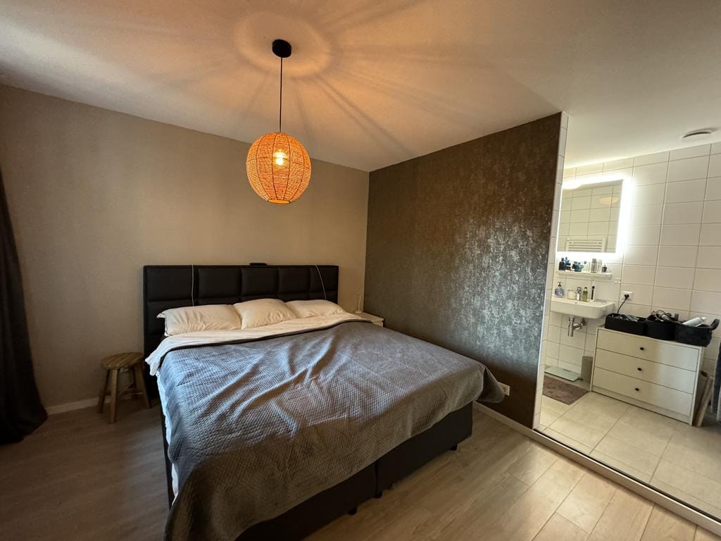 Foto 8 van Jansbuitensingel 20-53