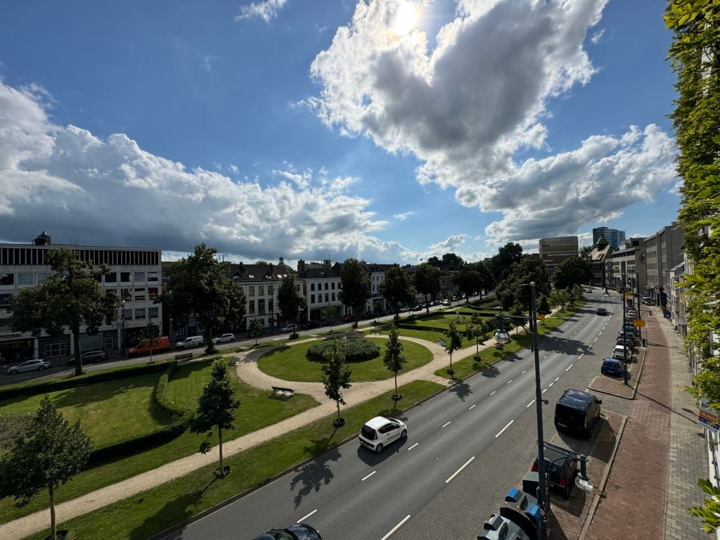 Foto 14 van Jansbuitensingel 20-53