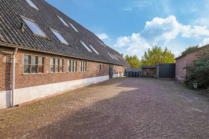 Vrijstaande woning te koop: Pluimenburgsestraat 16, Dodewaard