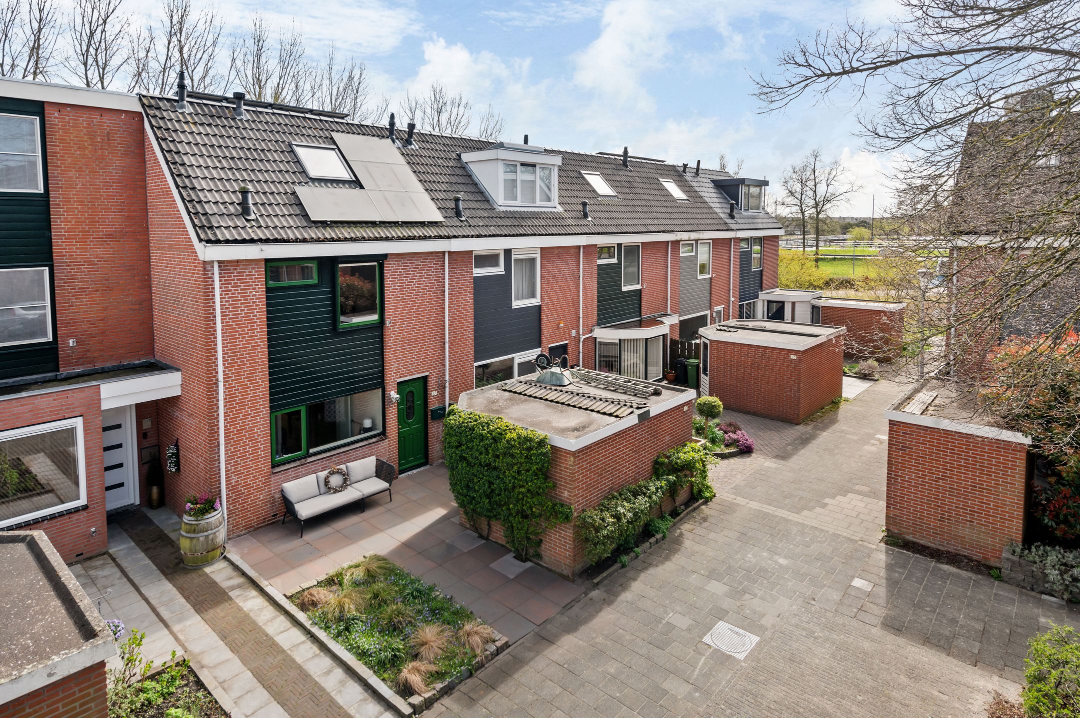 Ruime eengezinswoning met vijf slaapkamers en zonnige tuin in Hoofddorp — 33