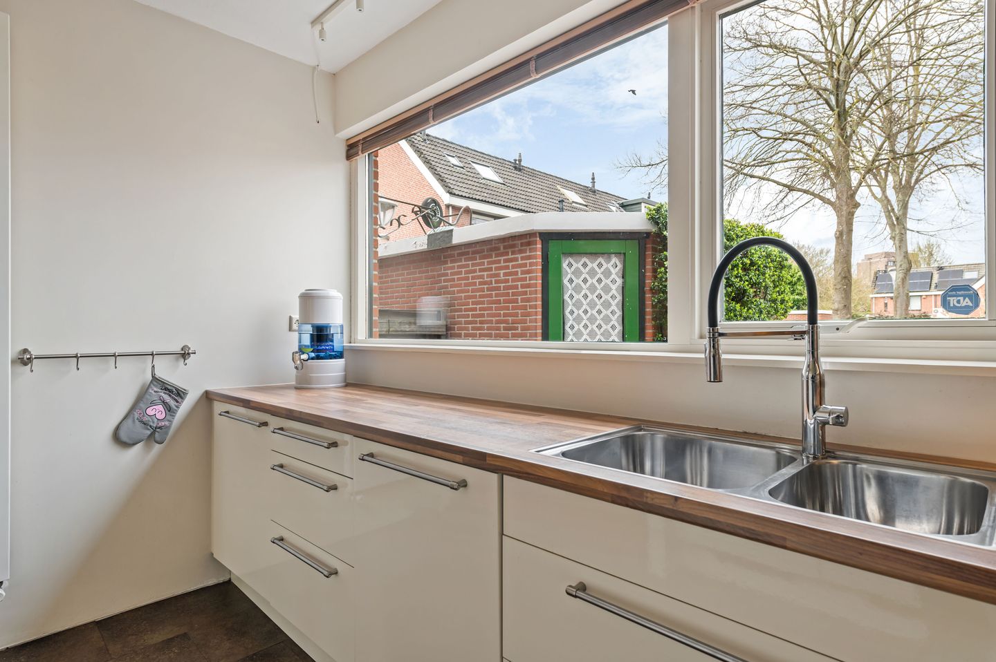 Ruime eengezinswoning met vijf slaapkamers en zonnige tuin in Hoofddorp — 14
