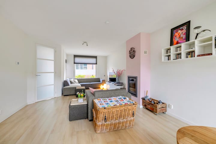 Photo 2 of Kompas 18