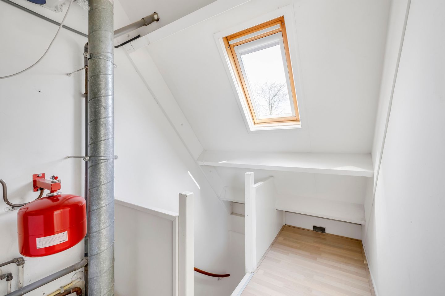 Renovated Terraced House with Deep Garden Near Haringvliet — 35