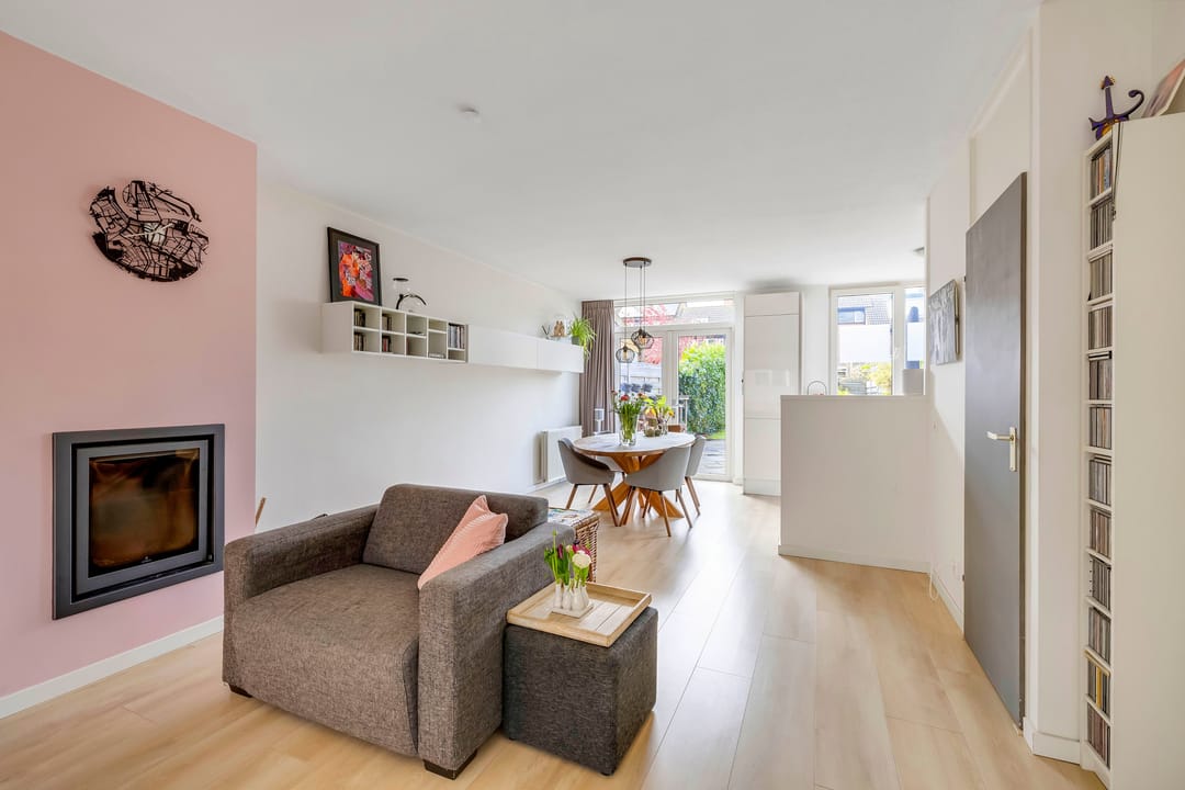 Renovated Terraced House with Deep Garden Near Haringvliet — 16