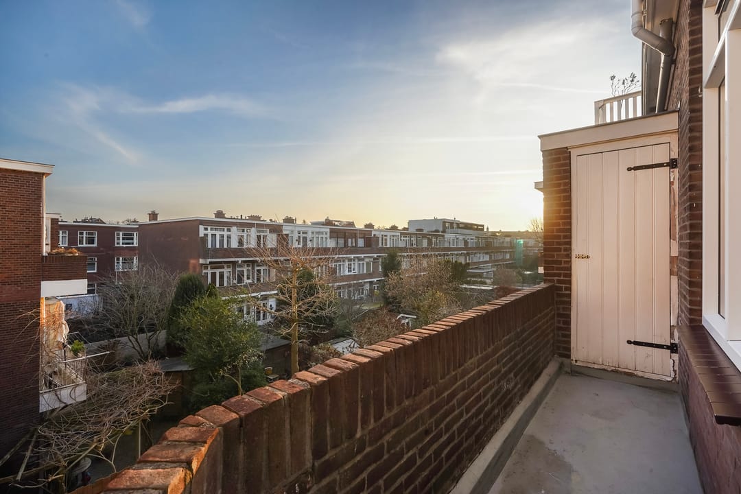 Spacious Corner Double-Top Apartment in Vruchtenbuurt — 23