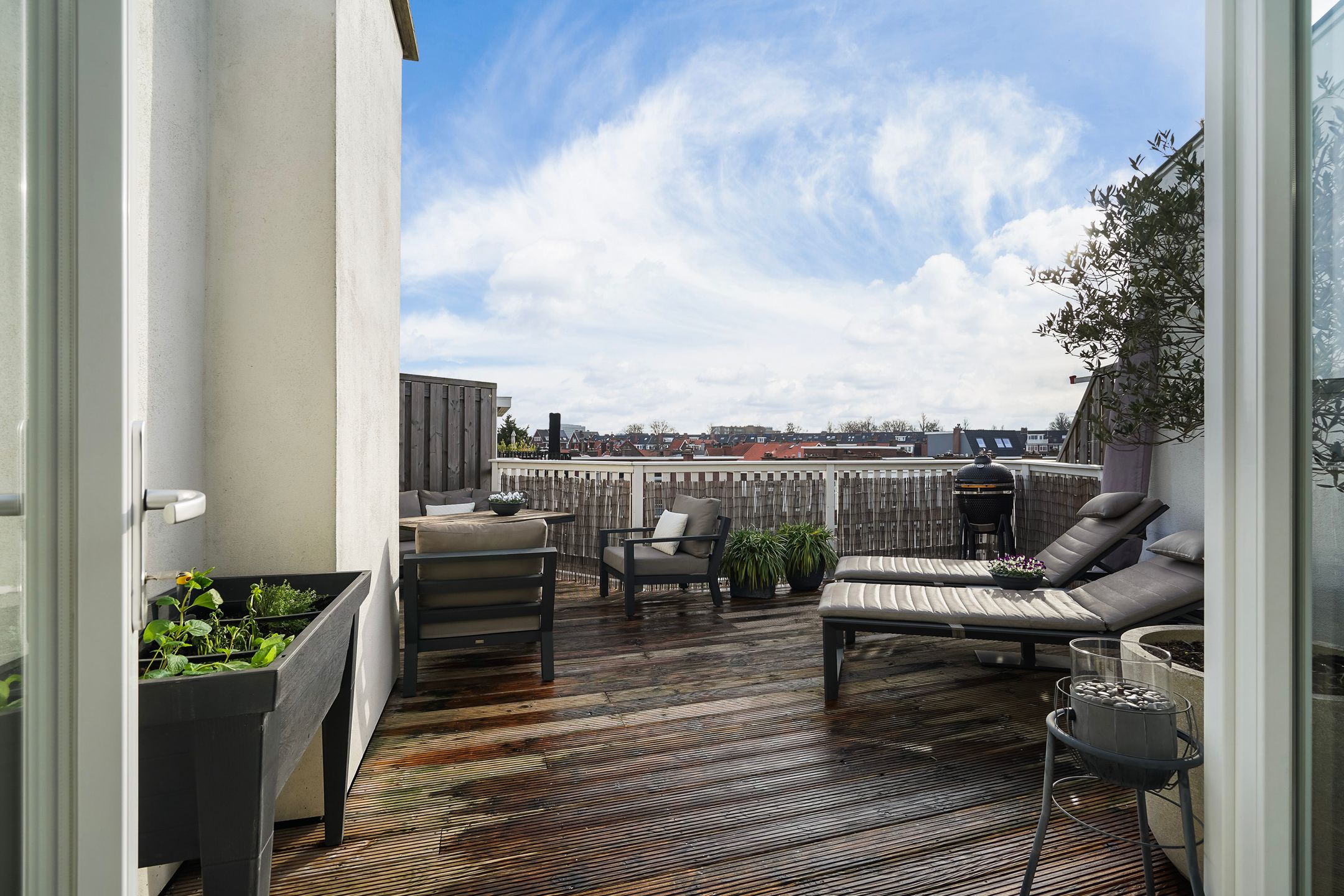 Spacious Corner Double-Top Apartment in Vruchtenbuurt — 45