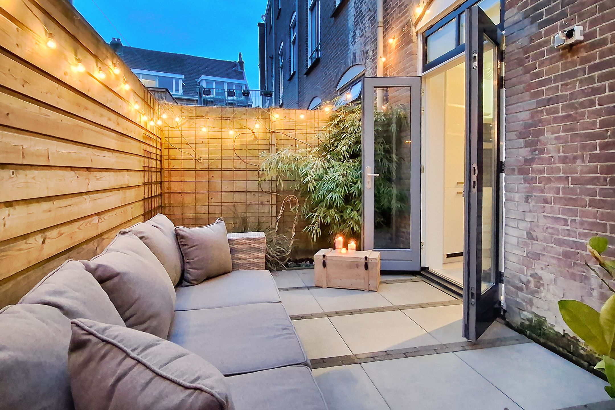 Move-in ready ground floor apartment with garden and church view in Haarlem center — 21
