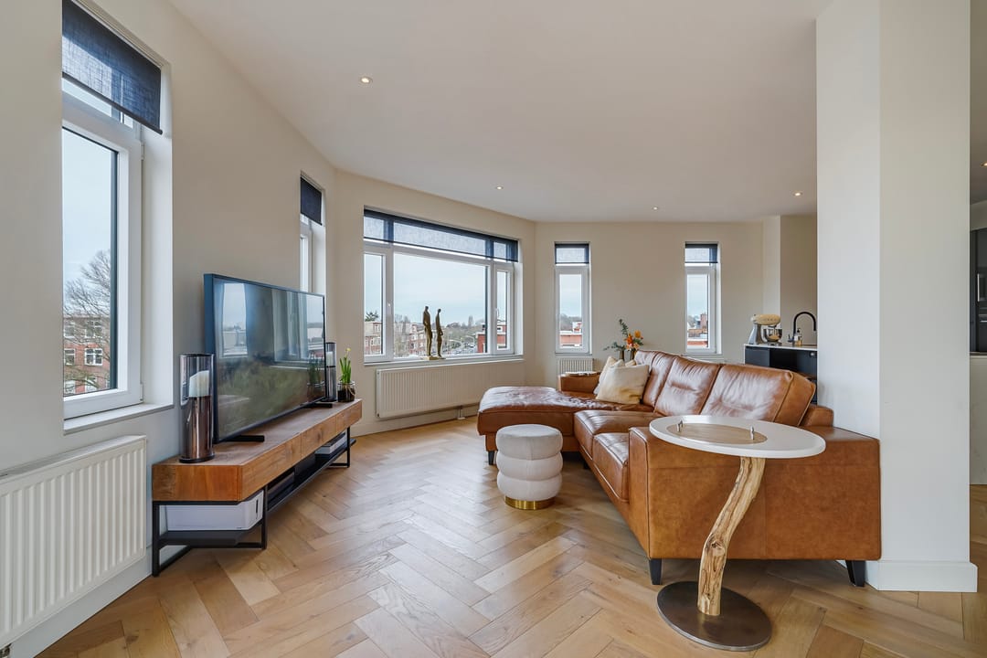 Spacious Corner Double-Top Apartment in Vruchtenbuurt — 52
