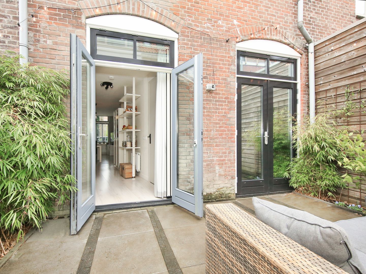 Move-in ready ground floor apartment with garden and church view in Haarlem center — 19