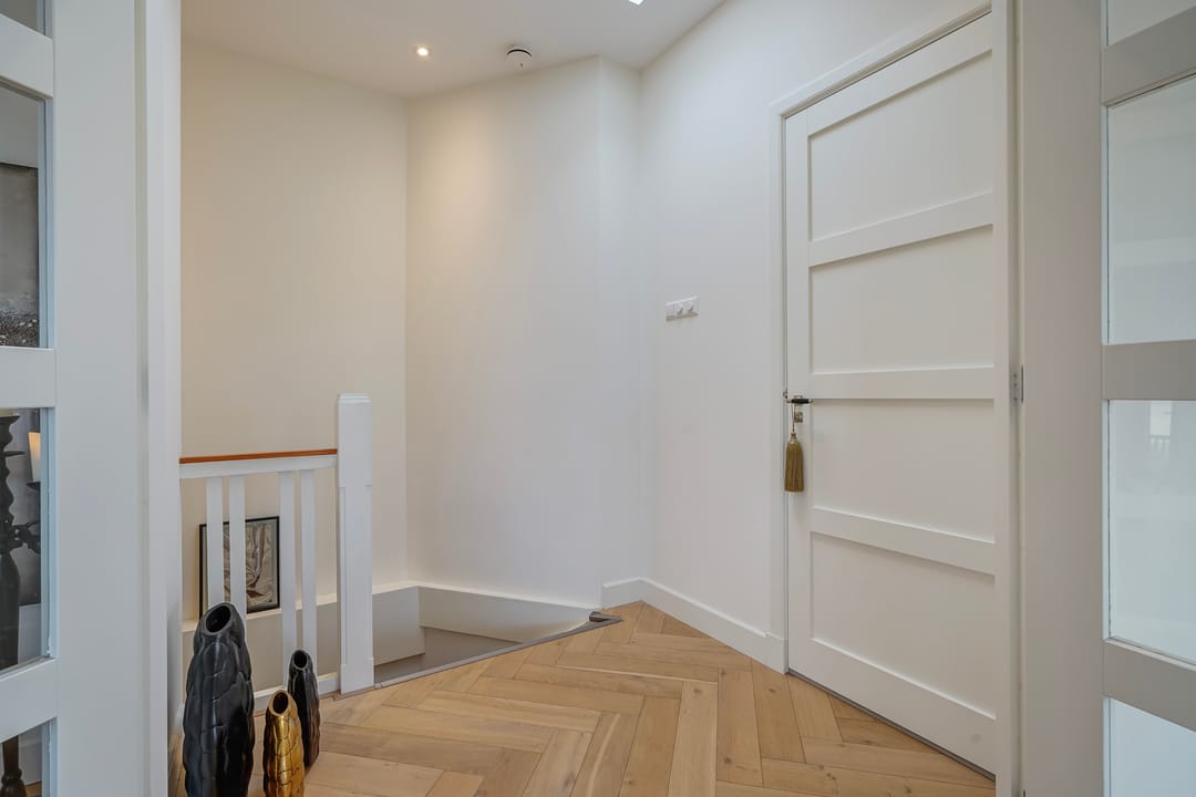 Spacious Corner Double-Top Apartment in Vruchtenbuurt — 53