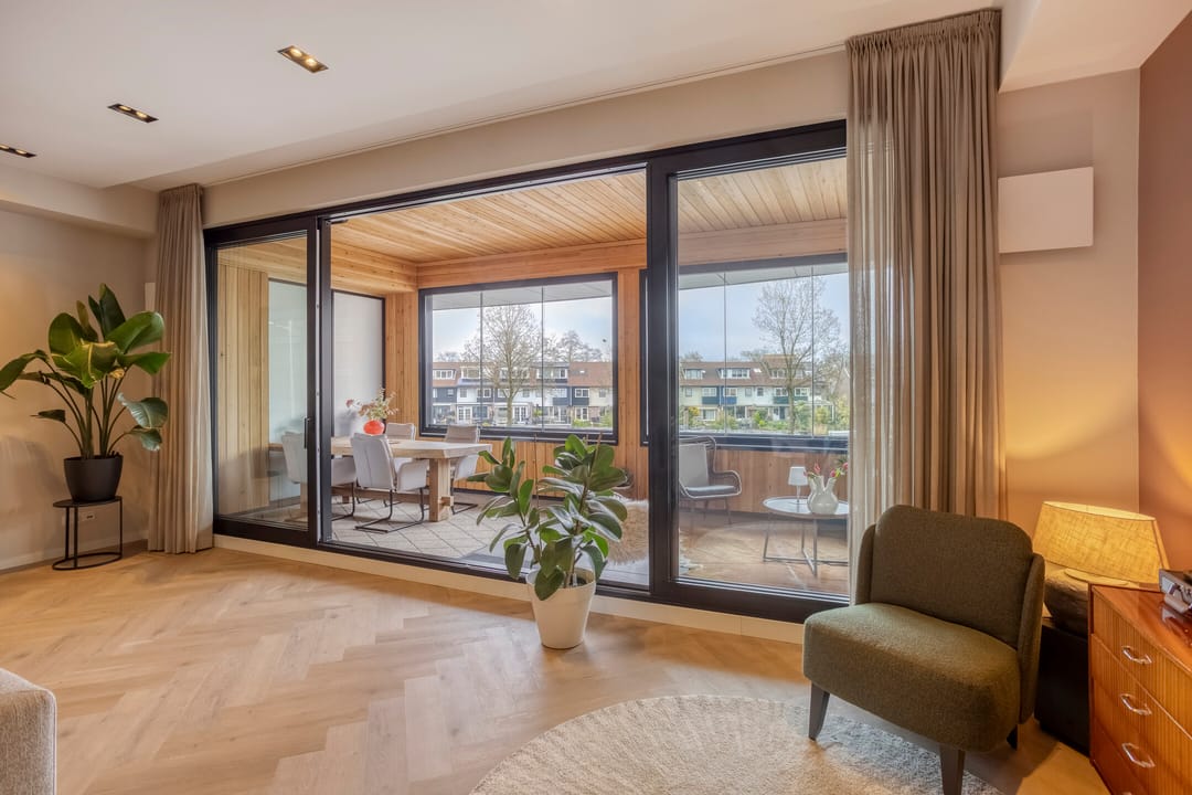 Photo 17 of Oosterweezenstraat 101-D