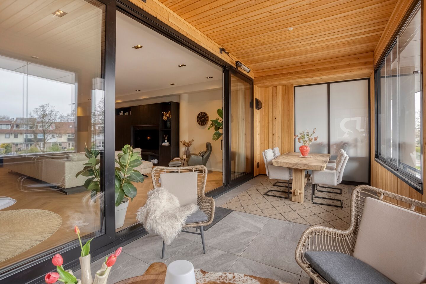 Photo 19 of Oosterweezenstraat 101-D