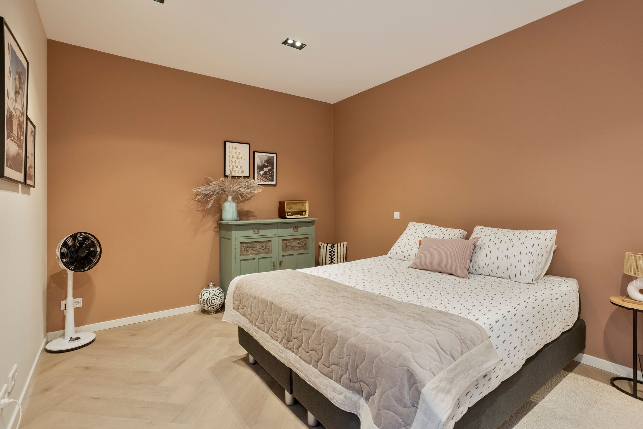 Photo 42 of Oosterweezenstraat 101-D