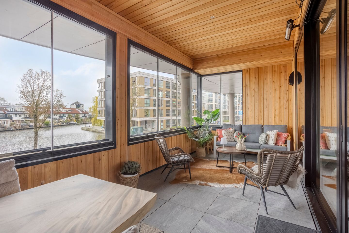 Photo 20 of Oosterweezenstraat 101-D