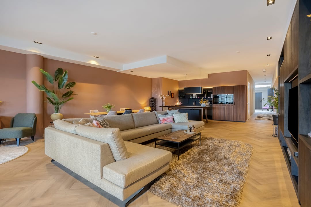 Photo 1 of Oosterweezenstraat 101-D