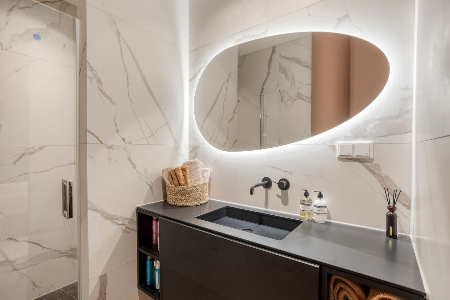 Photo 44 of Oosterweezenstraat 101-D