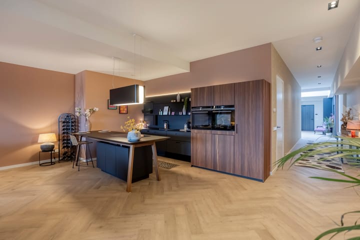 Photo 2 of Oosterweezenstraat 101-D