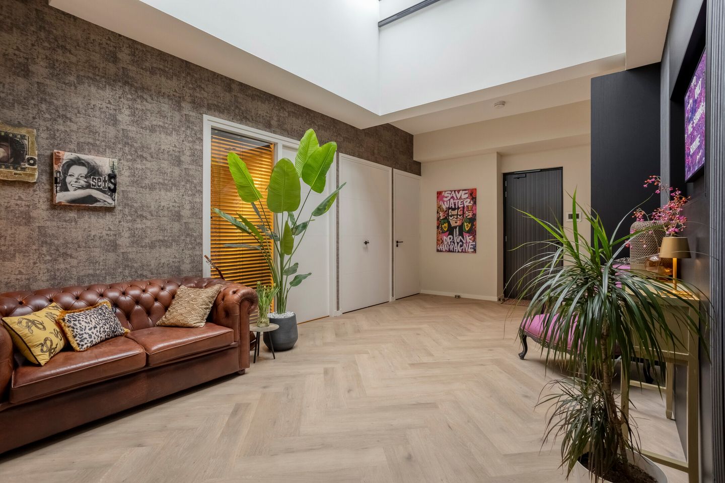 Photo 5 of Oosterweezenstraat 101-D