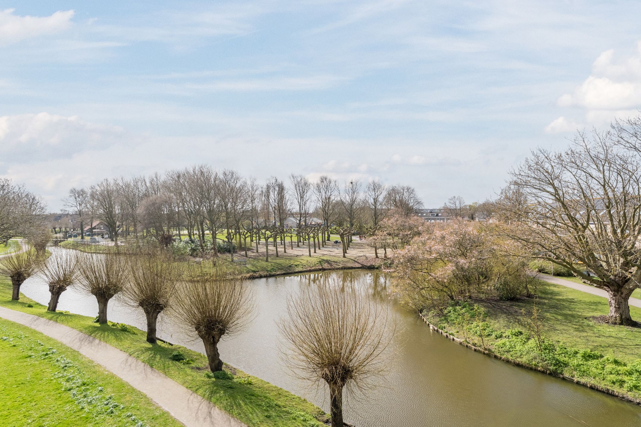 Bright apartment with park views and two balconies in Naaldwijk — 18