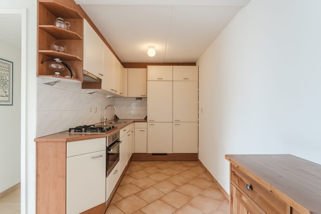 Bright apartment with park views and two balconies in Naaldwijk — 13