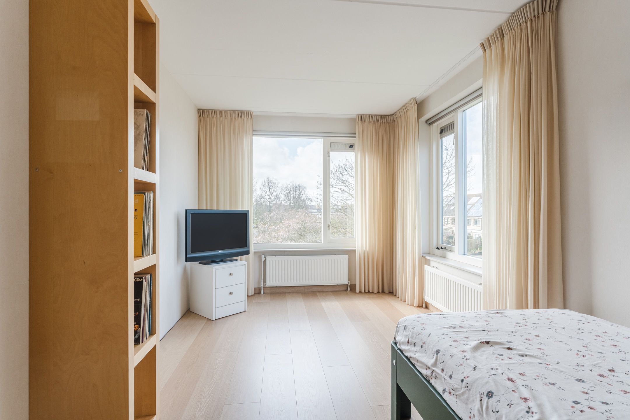 Bright apartment with park views and two balconies in Naaldwijk — 21