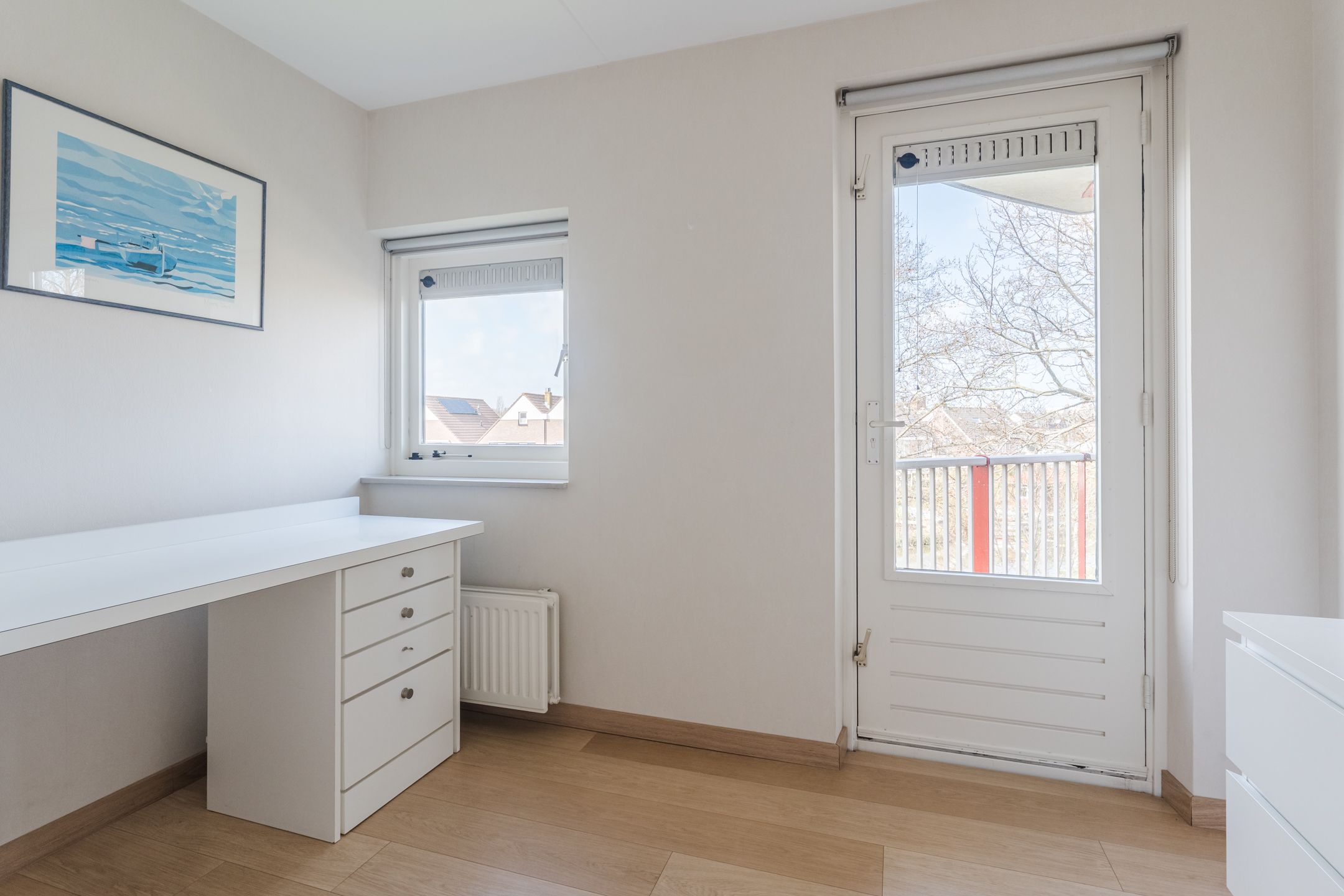 Bright apartment with park views and two balconies in Naaldwijk — 24
