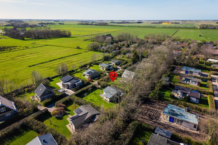 Photo 2 of Bijenkorfweg 23