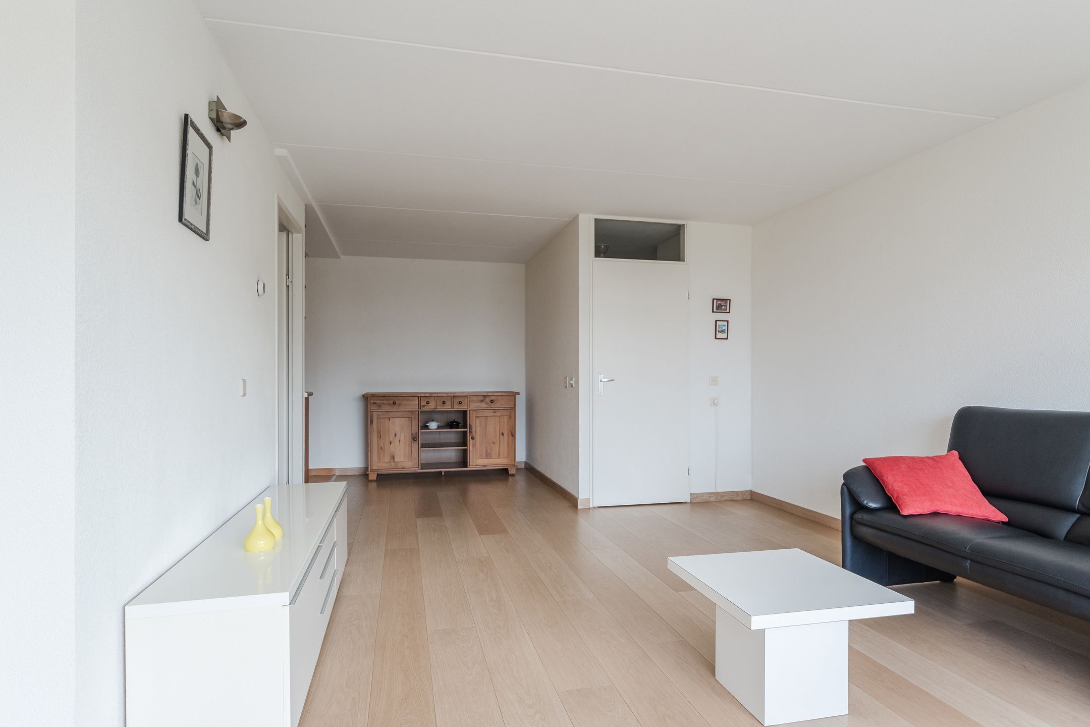 Bright apartment with park views and two balconies in Naaldwijk — 12