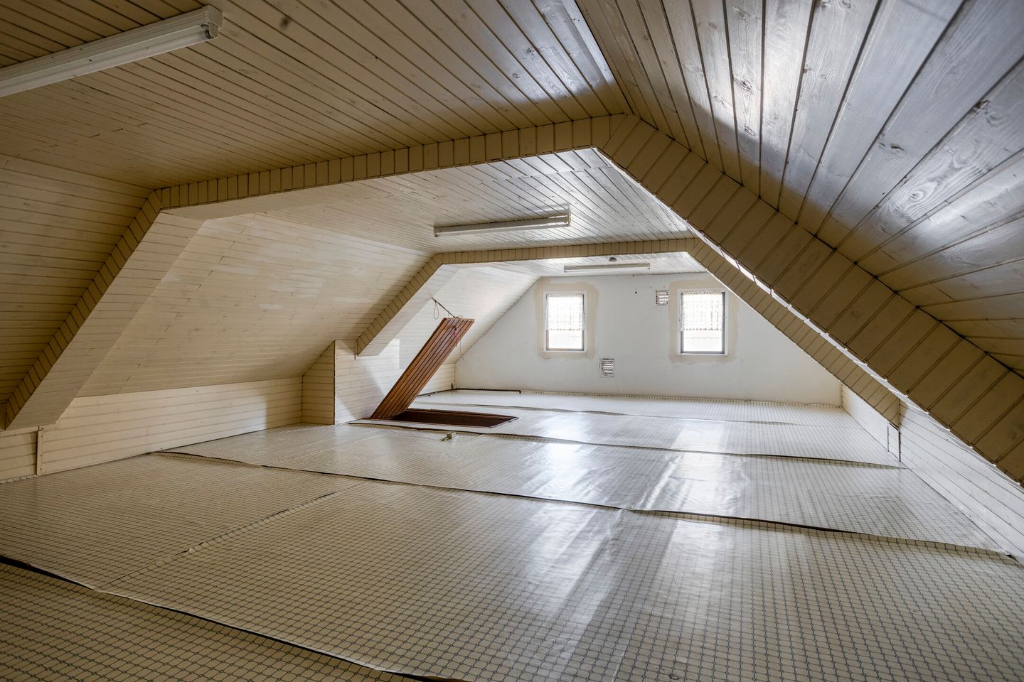 Semi-detached home with garage and countryside views in Oploo — 29