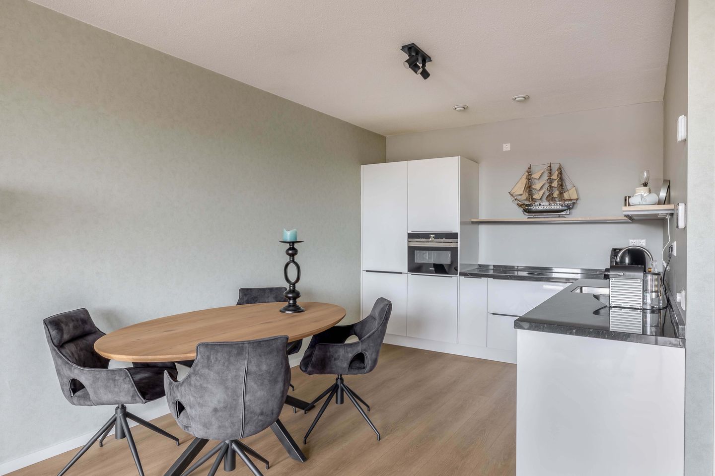 Photo 19 of Duikerlaan 342-B