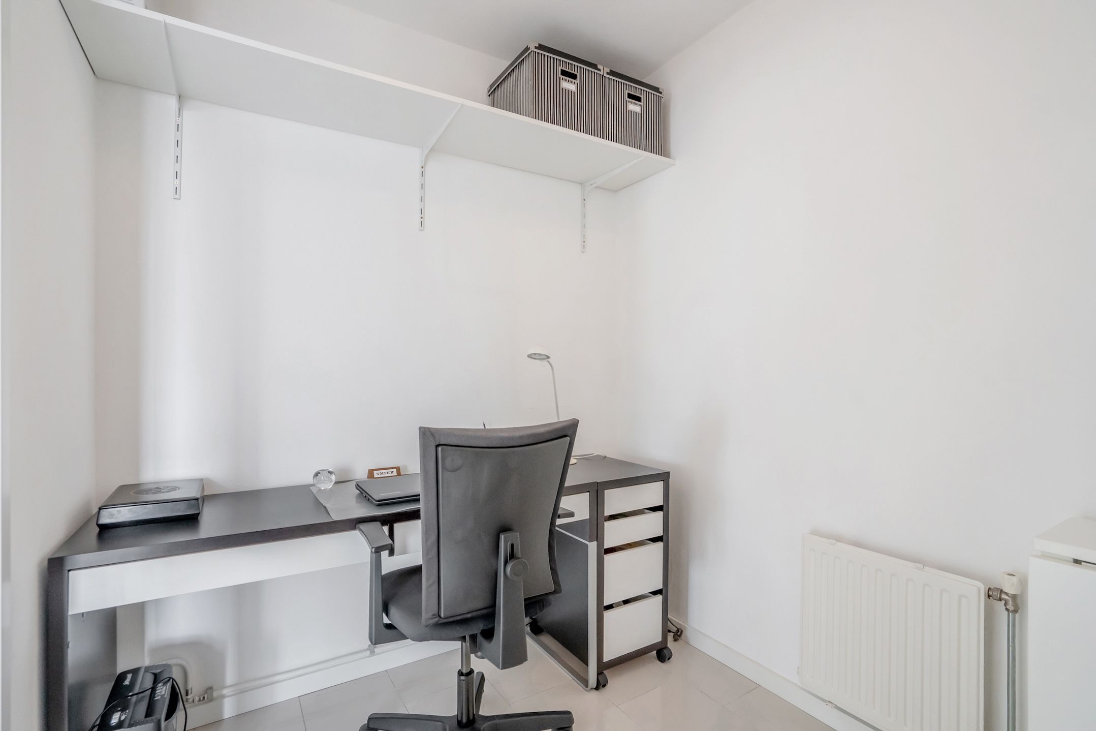 Luxurious and spacious corner apartment with panoramic views and south-facing loggia — 27