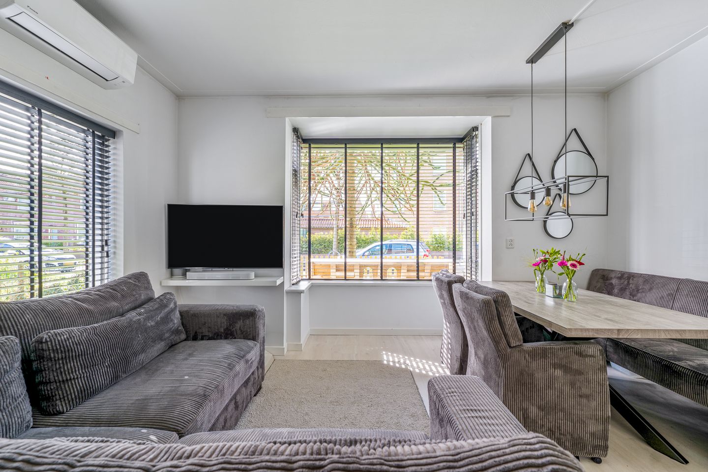 Photo 4 of Röntgenstraat 39