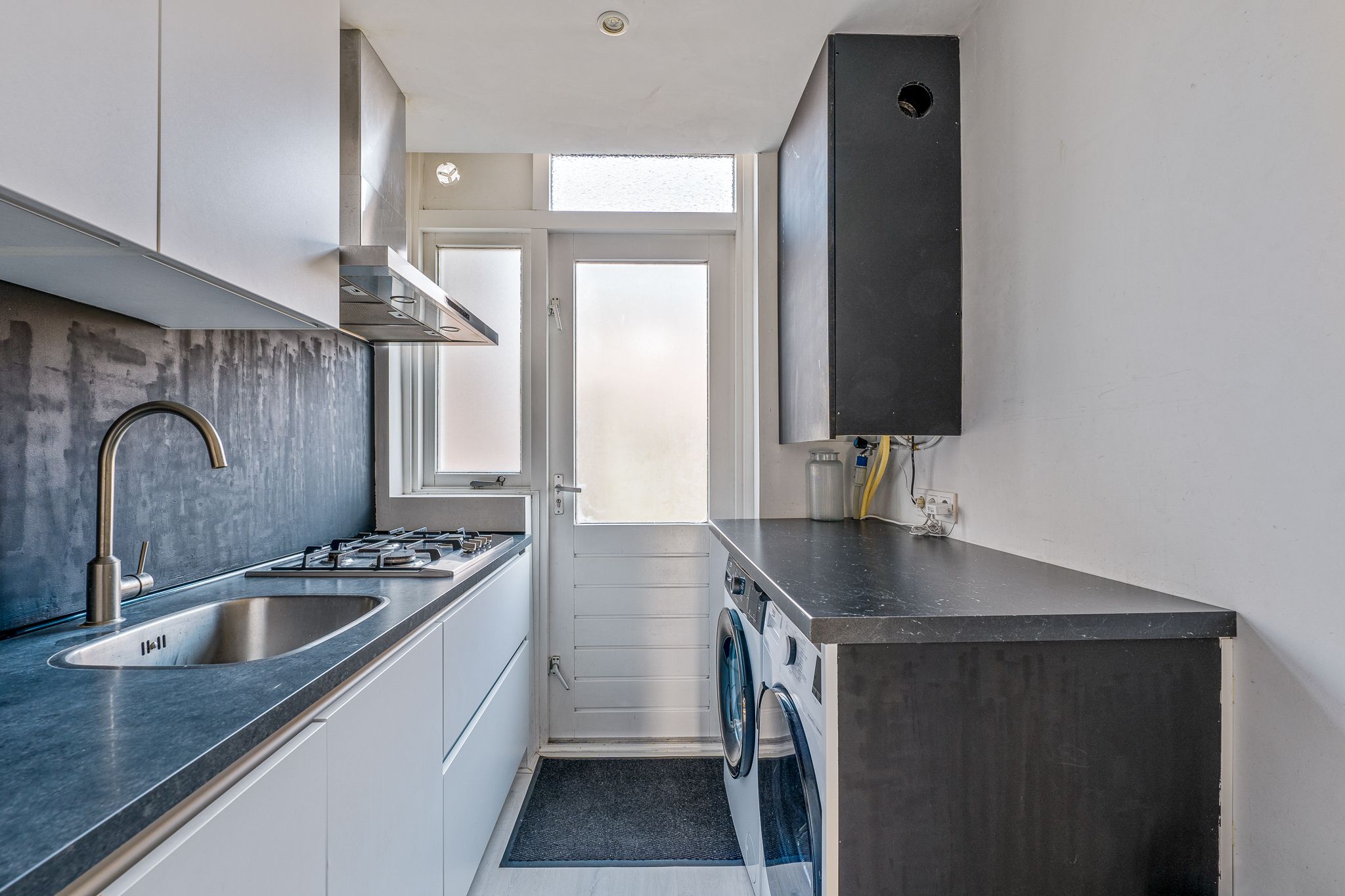 Photo 12 of Röntgenstraat 39